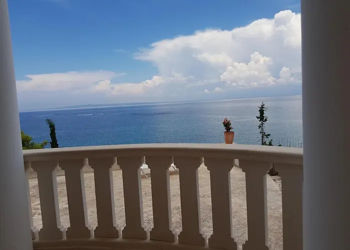 Hotel Deep Blue Vasilikí